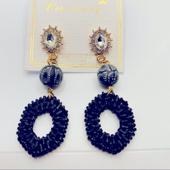 Earrings Crystal and Black Pierced! CUTE BRAND NEW - Picture 7 of 14